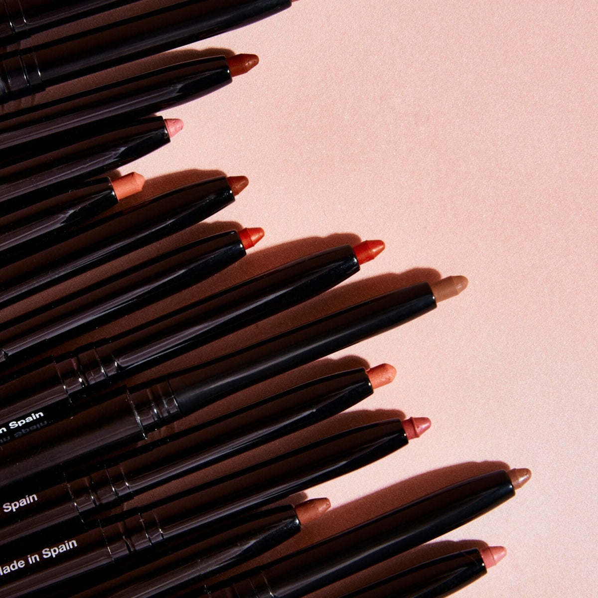 Alluring Lip Liner