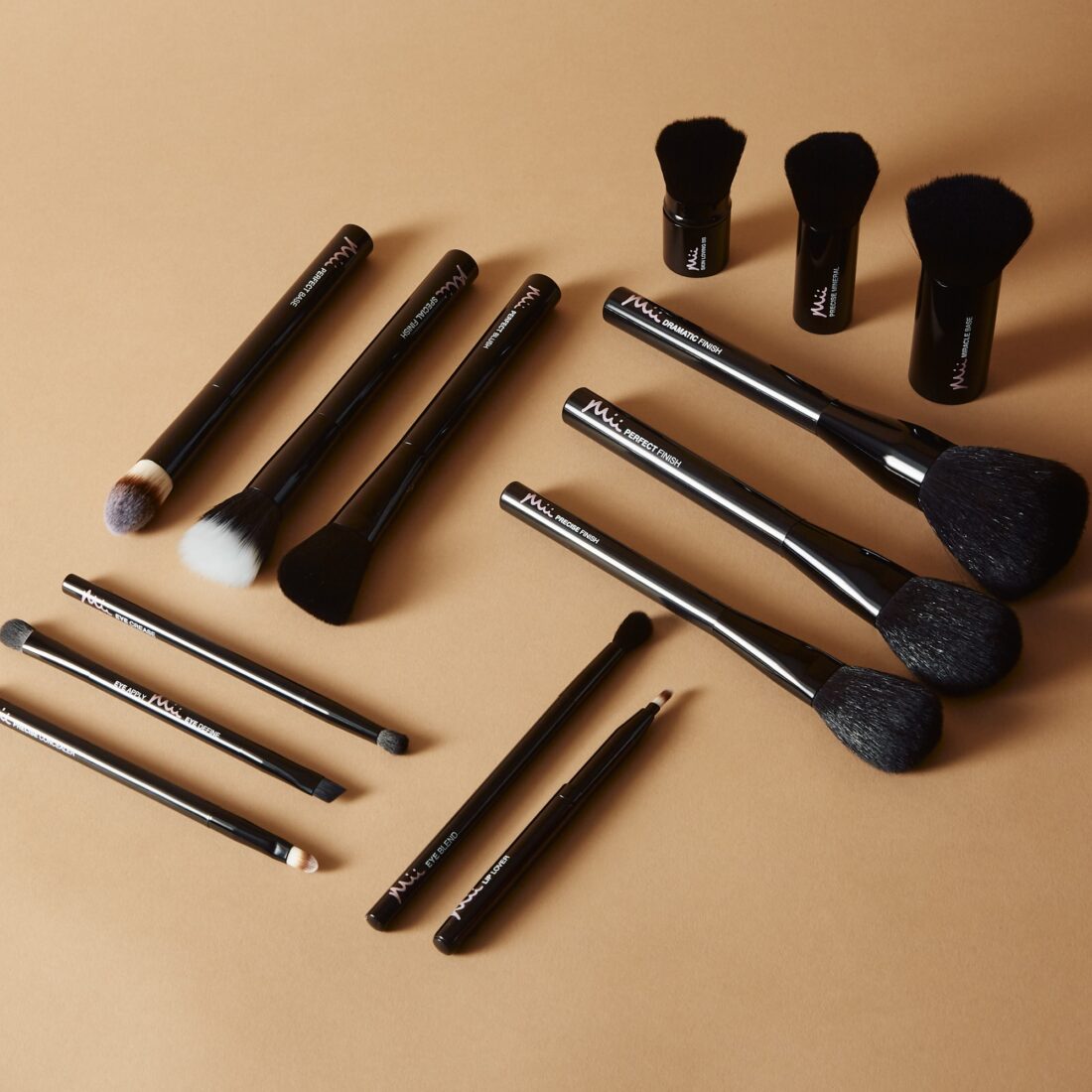 Eye Apply & Define Brush